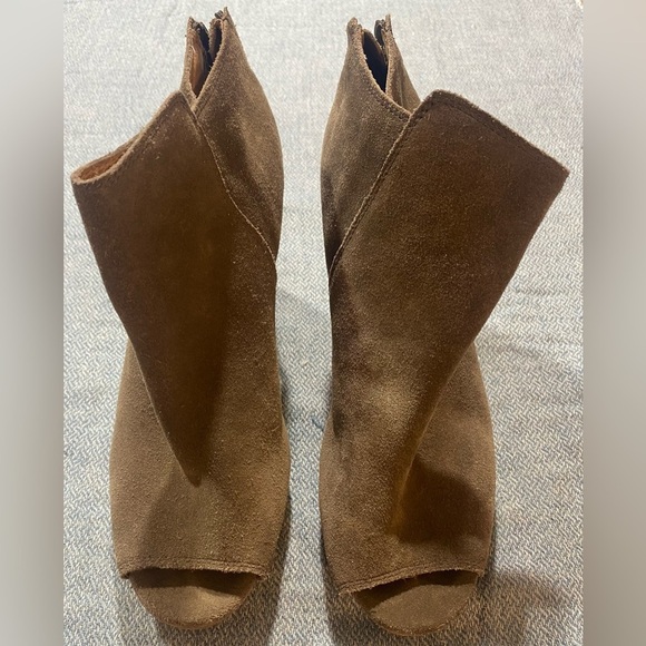 Corso Como Brown Suede Leather Booties, Size 8M, Peep Toe, Zip Back, 4” Heel - Picture 1 of 9